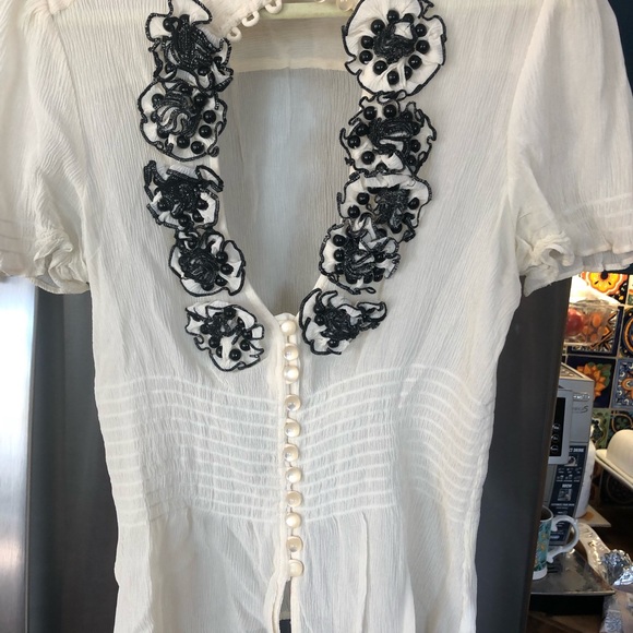 Stunning brand new blouse Bebe - Picture 3 of 5